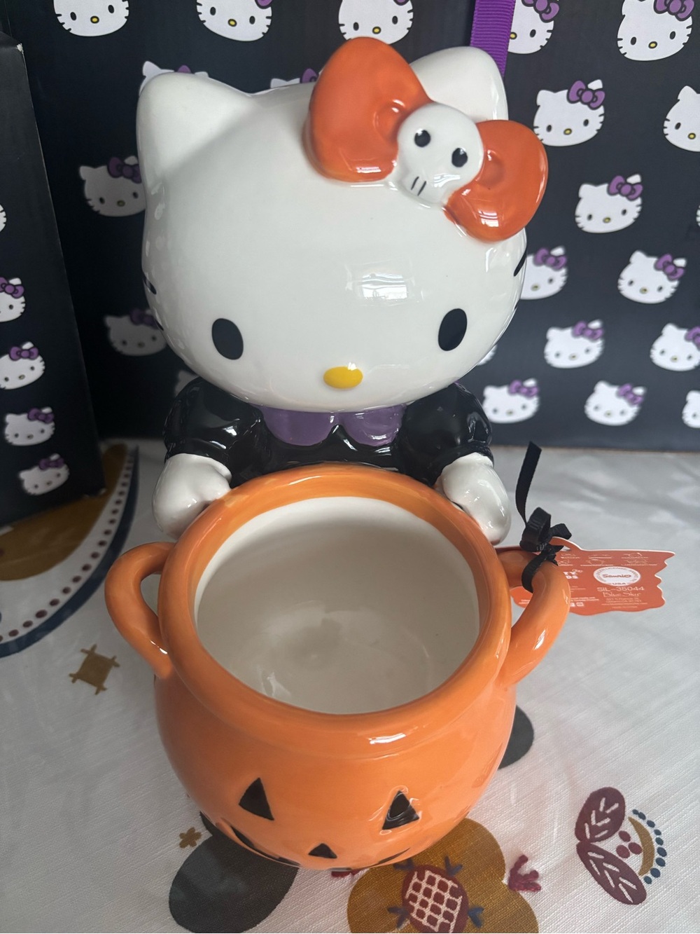 Sanrio Hello Kitty Halloween Pumpkin Treat Holder in Orange and White - Picture 2 of 6